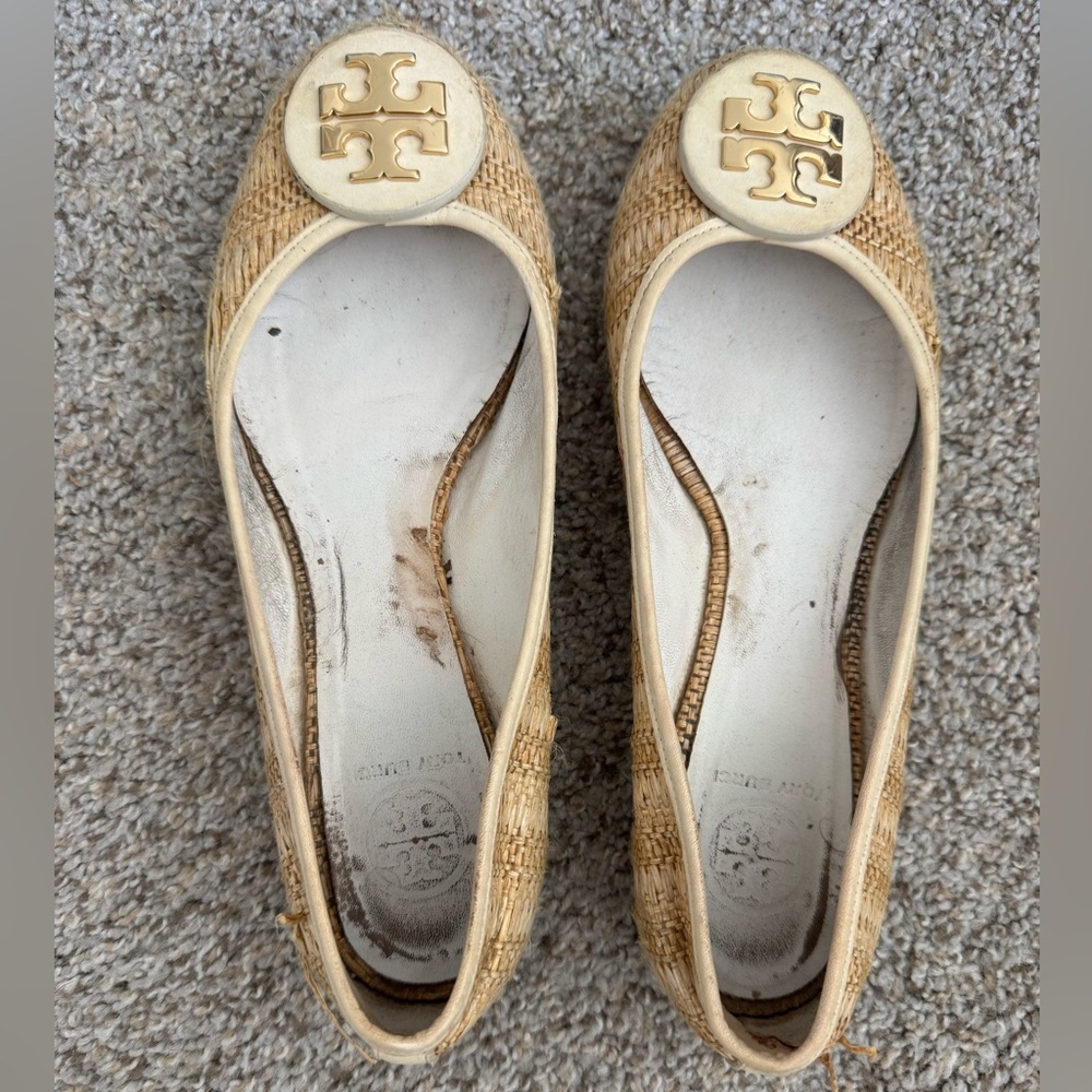 Tory Burch Reva Raffia Ballet Flats | Designer Summer Slip-On Shoes - Picture 2 of 5